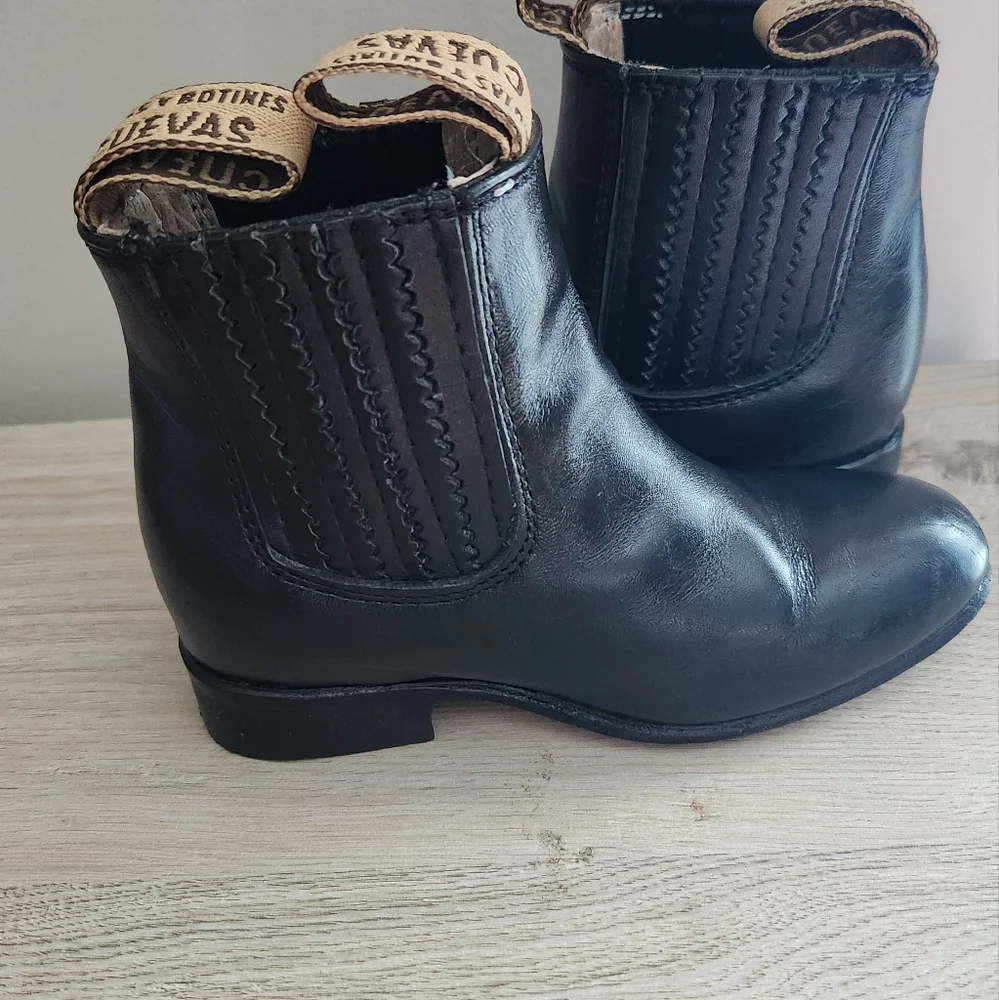 Botas Cuevas Black‎ Leather Chelsea Boots Kids Size 9